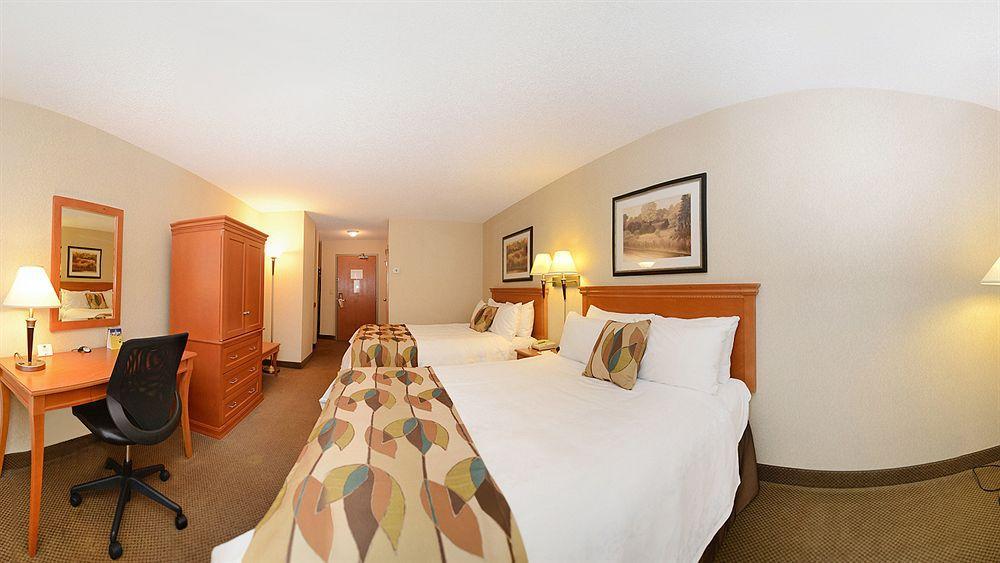 Best Western Plus Calgary Centre Inn Bagian luar foto