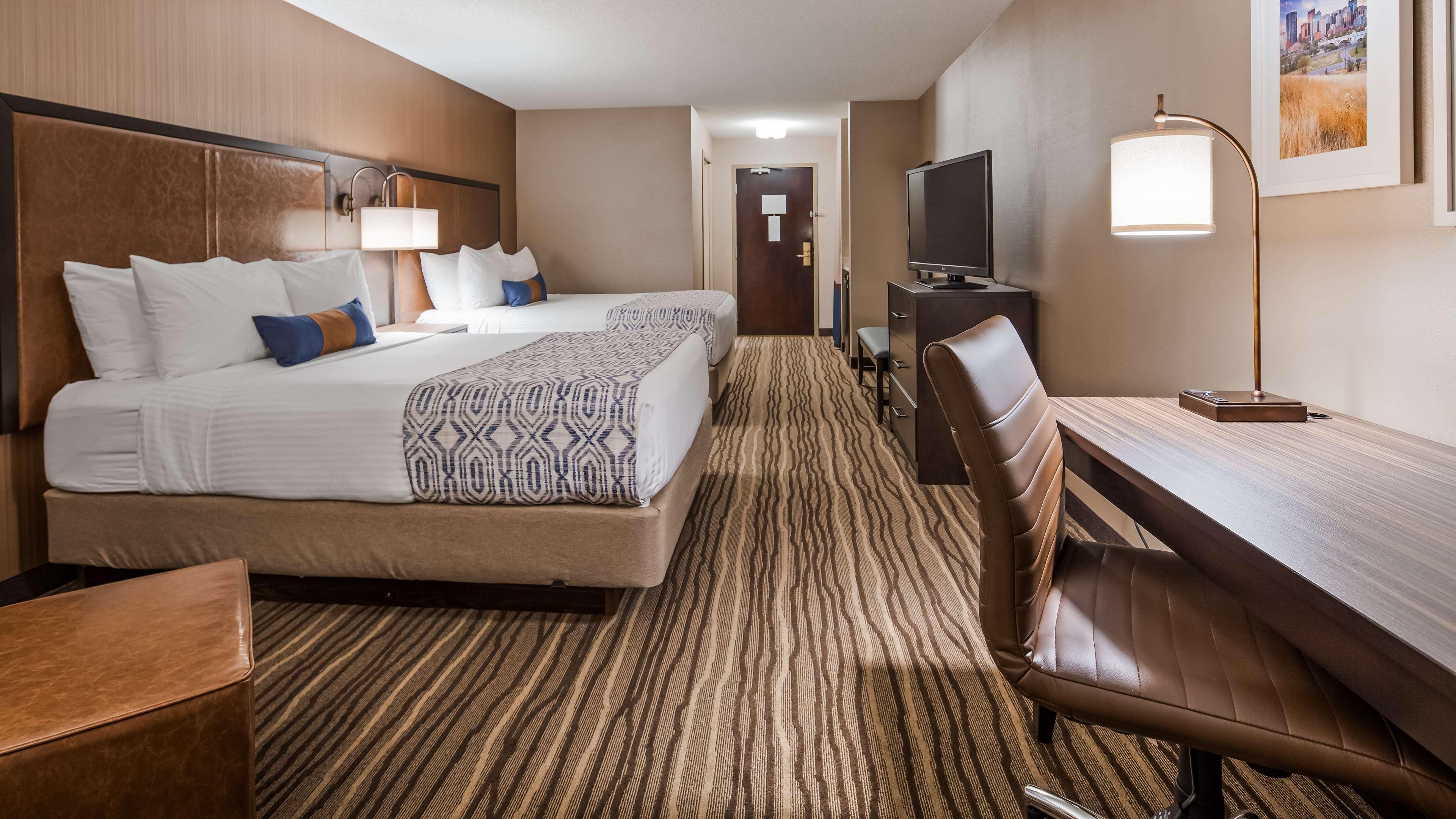 Best Western Plus Calgary Centre Inn Bagian luar foto