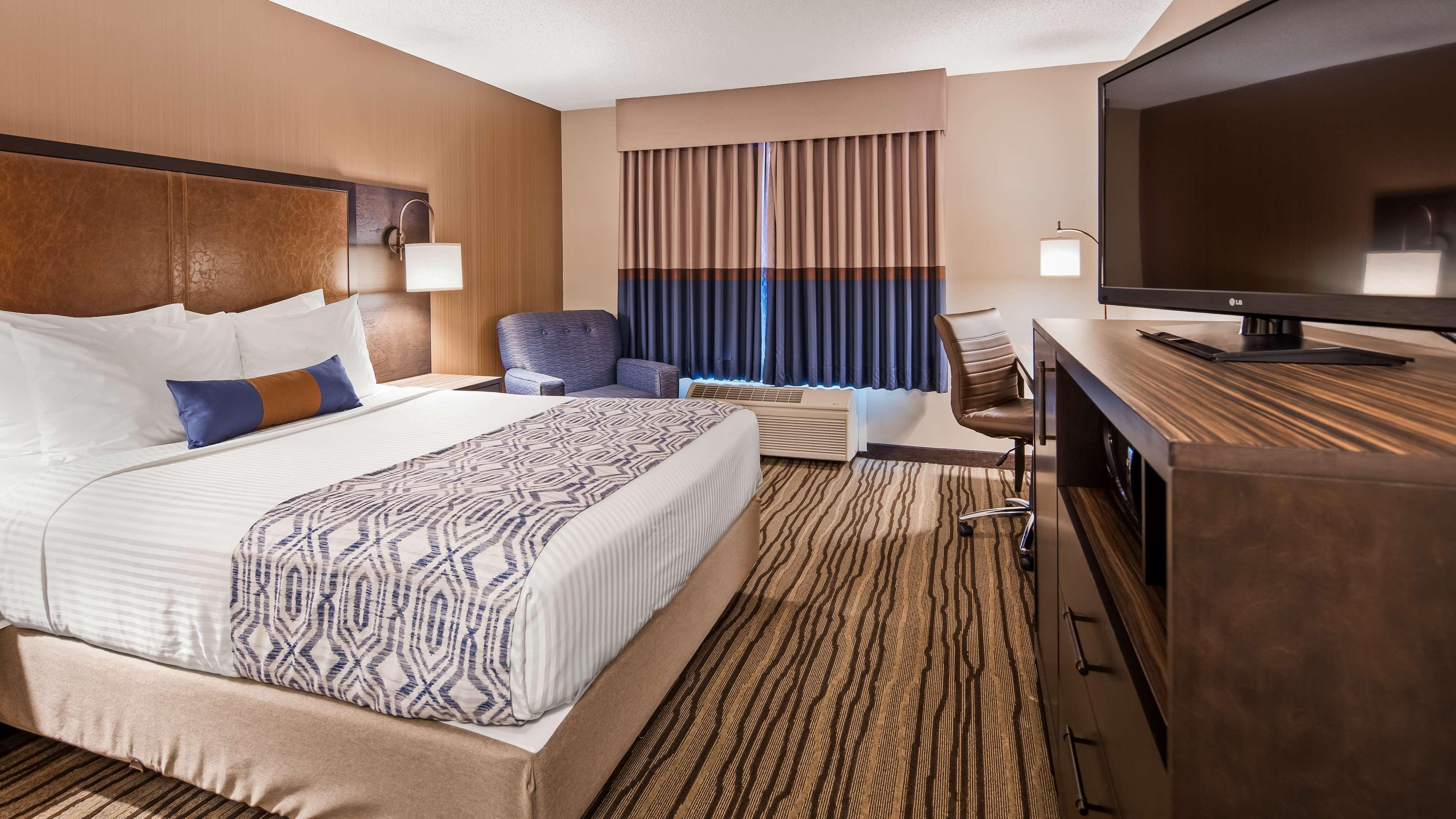 Best Western Plus Calgary Centre Inn Bagian luar foto
