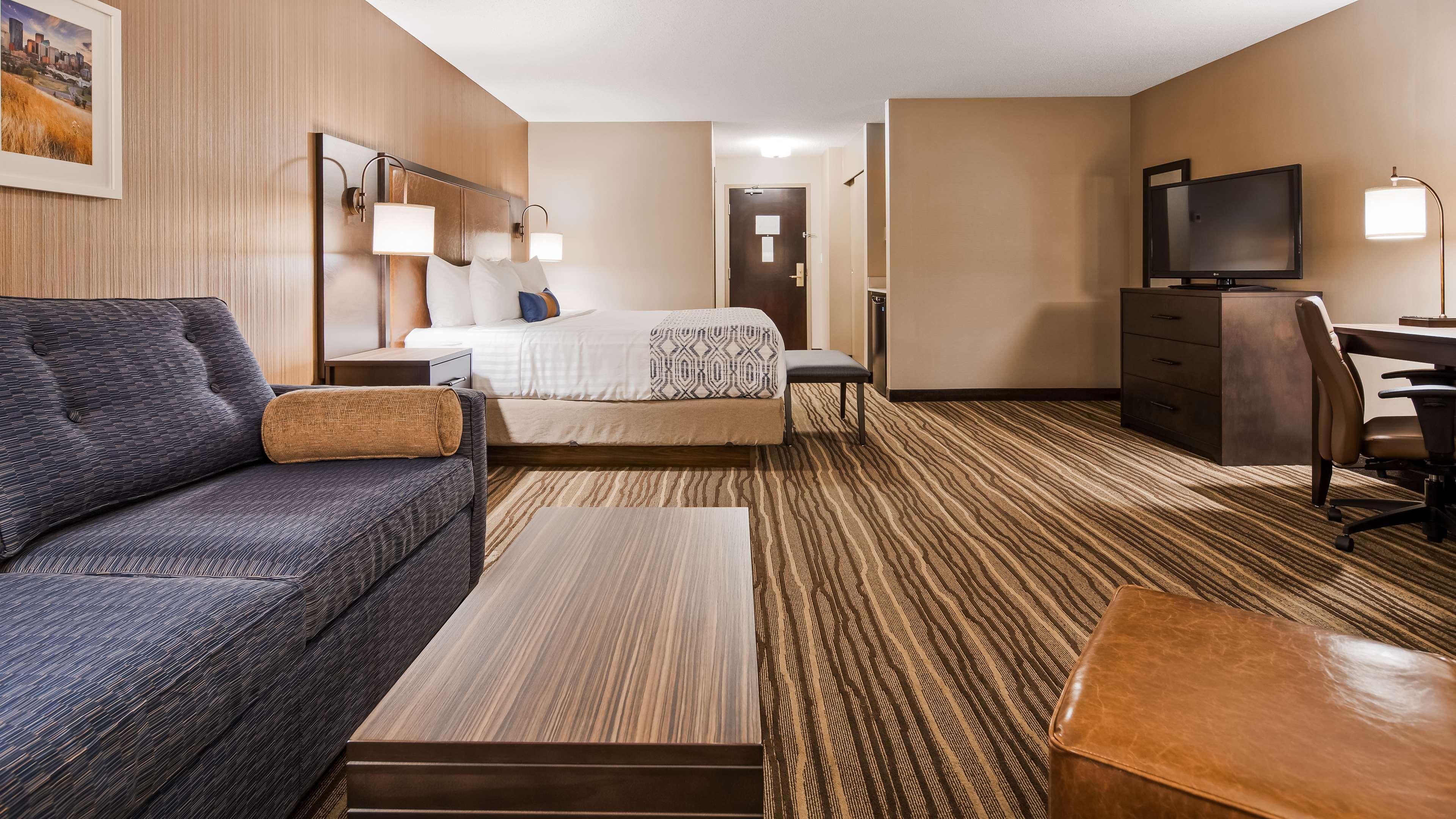 Best Western Plus Calgary Centre Inn Bagian luar foto