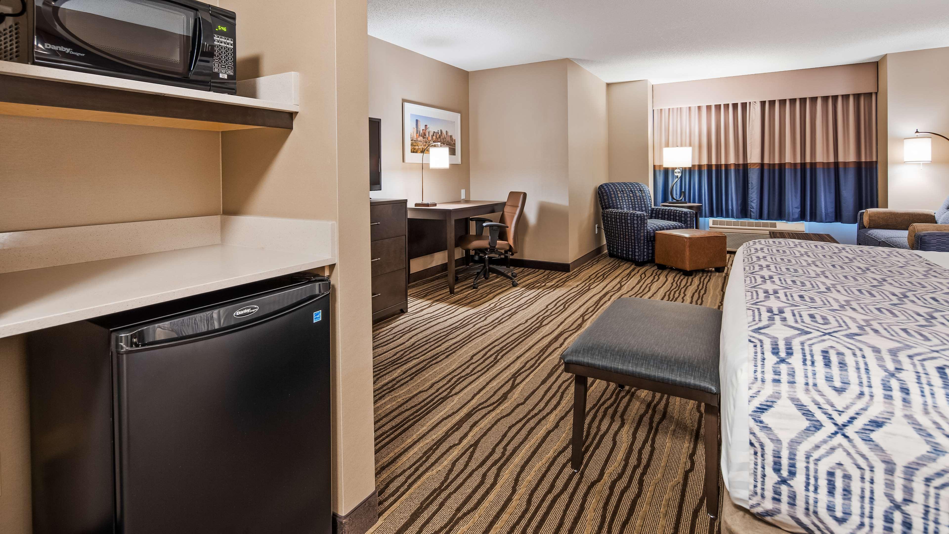 Best Western Plus Calgary Centre Inn Bagian luar foto