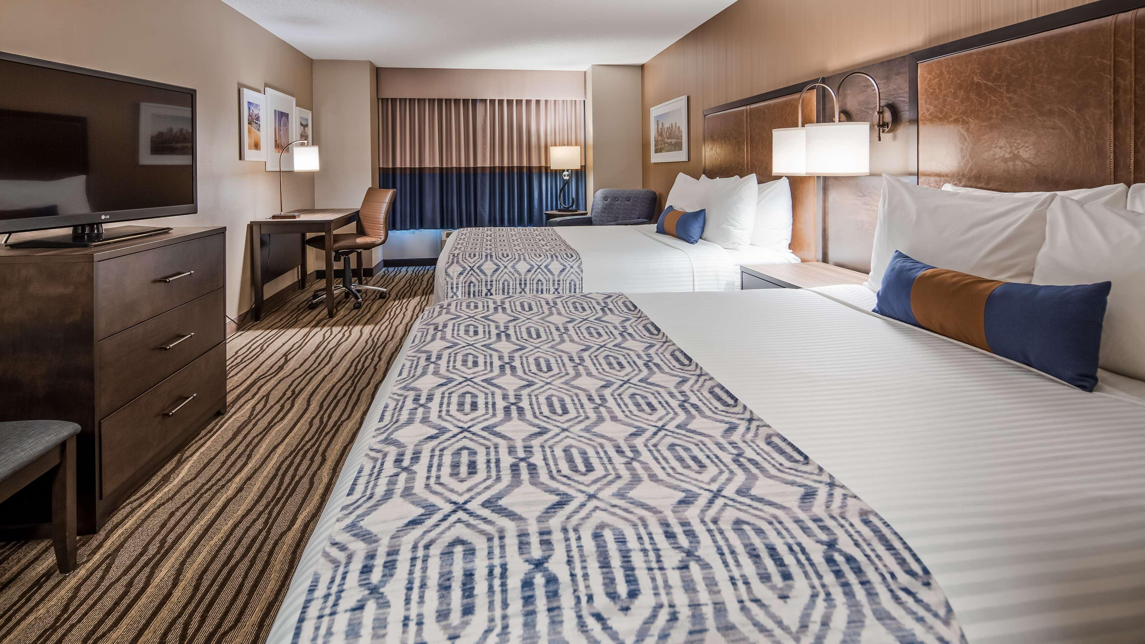 Best Western Plus Calgary Centre Inn Bagian luar foto