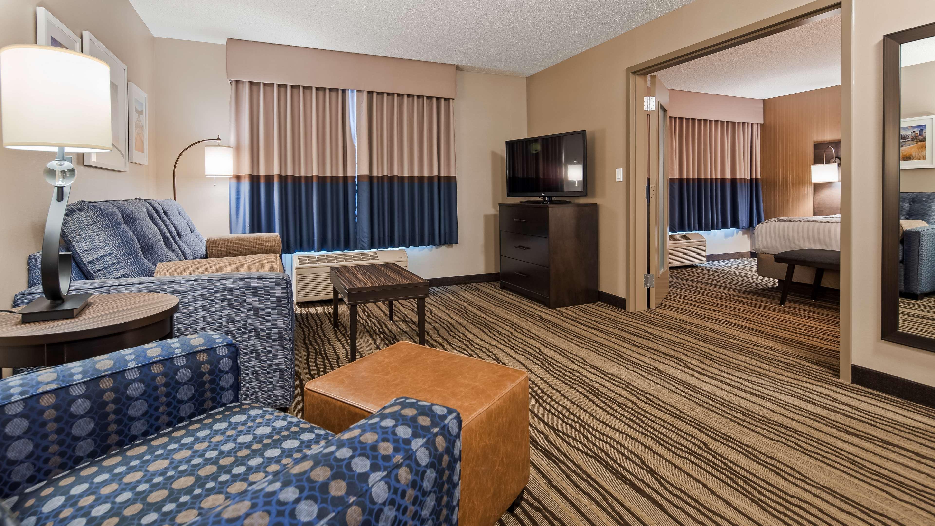 Best Western Plus Calgary Centre Inn Bagian luar foto
