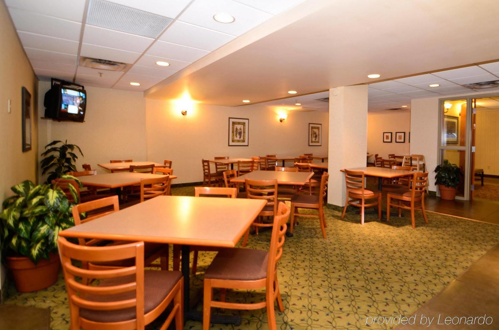 Best Western Plus Calgary Centre Inn Bagian luar foto
