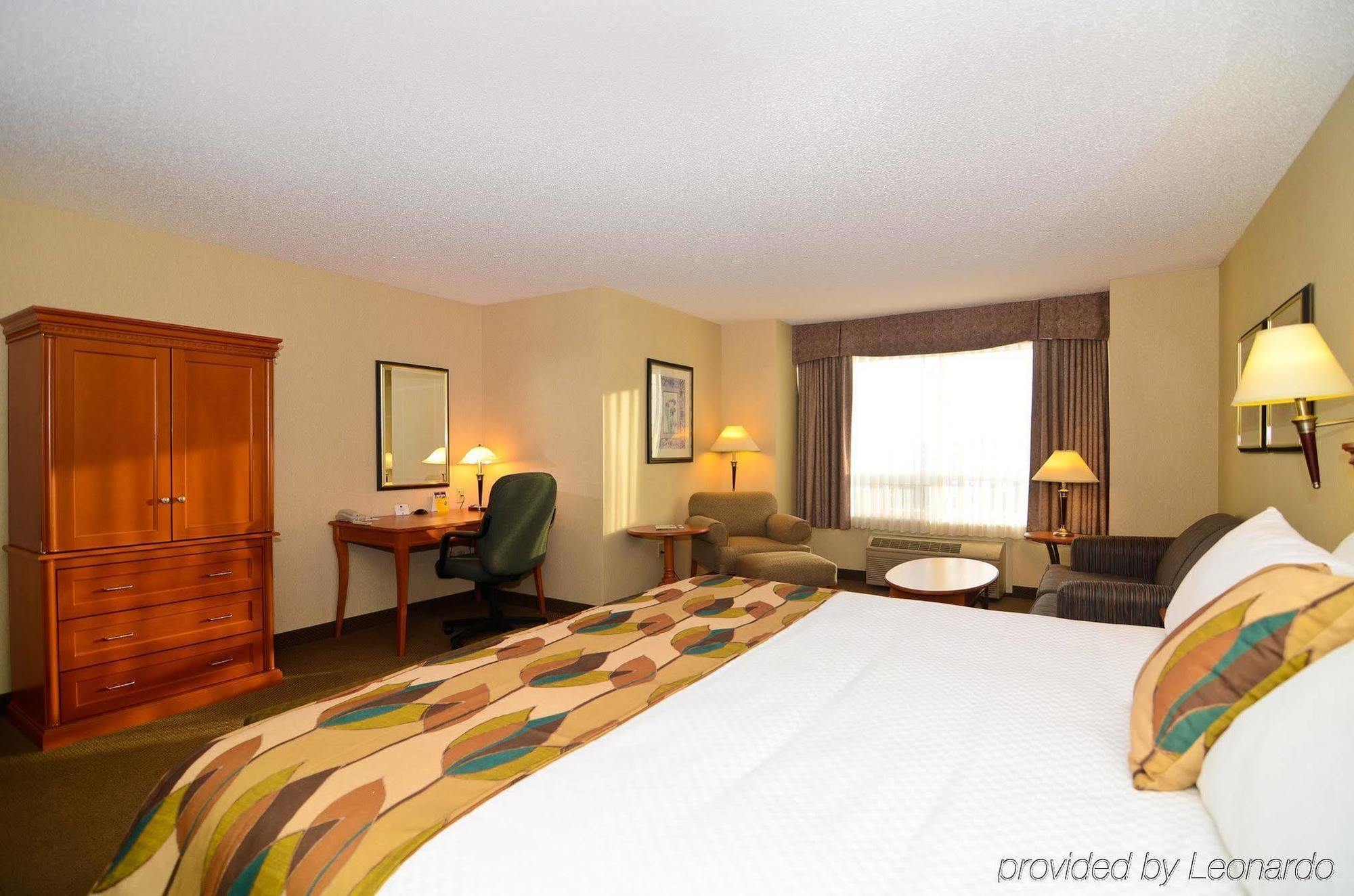 Best Western Plus Calgary Centre Inn Bagian luar foto