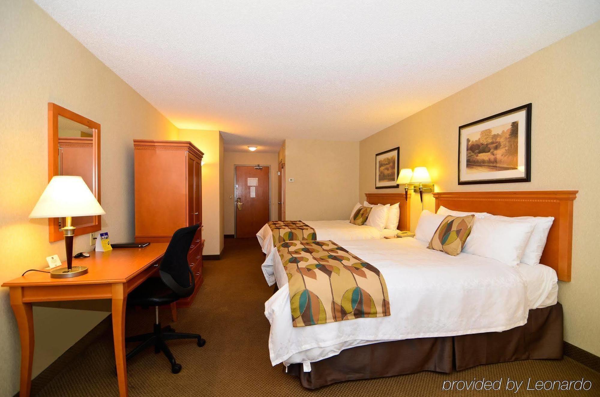 Best Western Plus Calgary Centre Inn Bagian luar foto