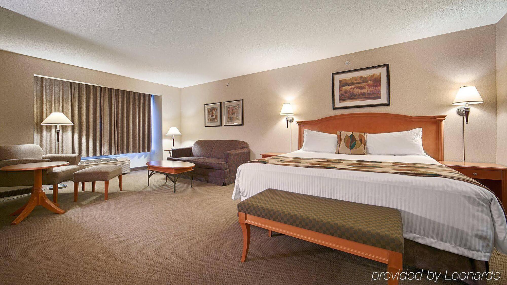 Best Western Plus Calgary Centre Inn Bagian luar foto