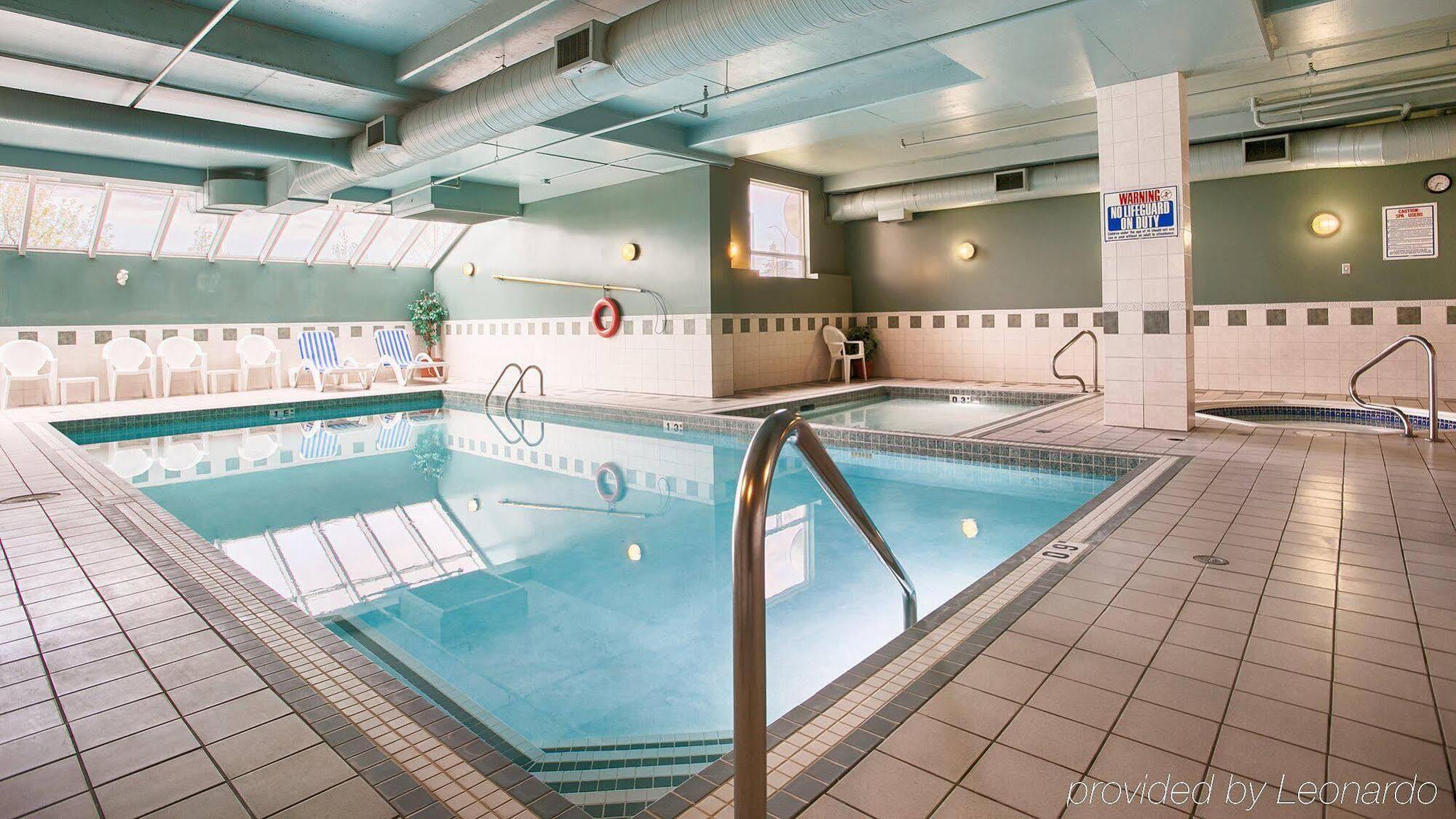 Best Western Plus Calgary Centre Inn Bagian luar foto